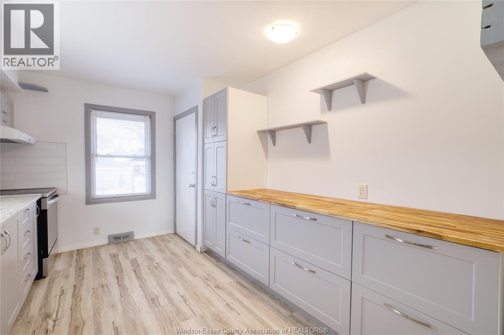 3858 Hillcrest Boulevard, Windsor, ON, N9C 2E3 - 7