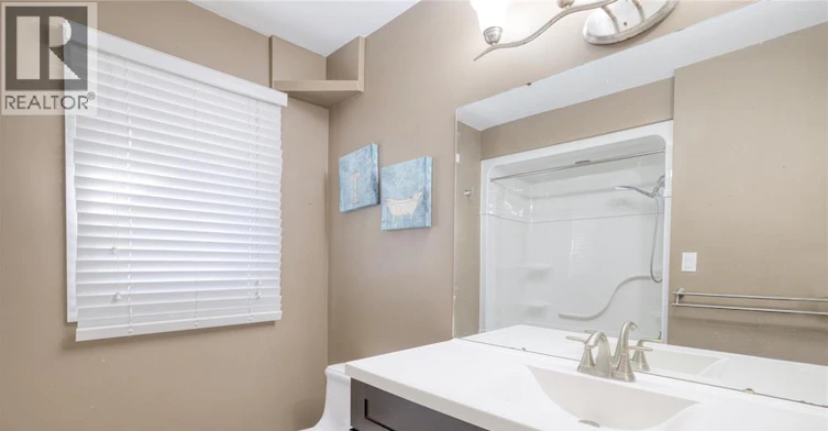 3858 Hillcrest Boulevard, Windsor, ON, N9C 2E3 - 12