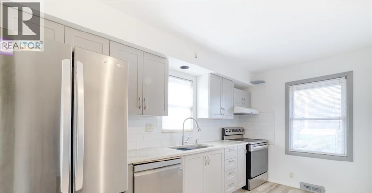3858 Hillcrest Boulevard, Windsor, ON, N9C 2E3 - 6