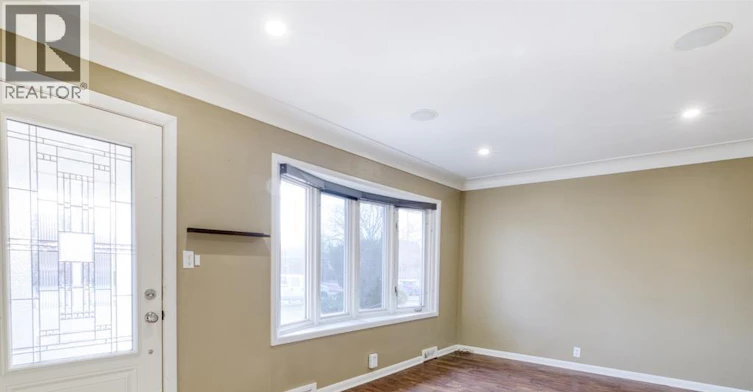 3858 Hillcrest Boulevard, Windsor, ON, N9C 2E3 - 3