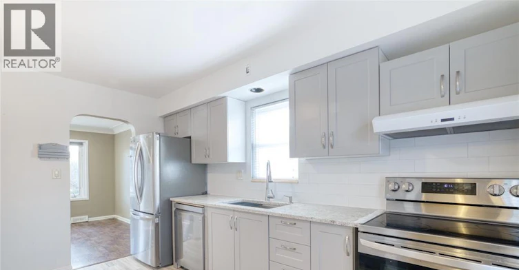 3858 Hillcrest Boulevard, Windsor, ON, N9C 2E3 - 5