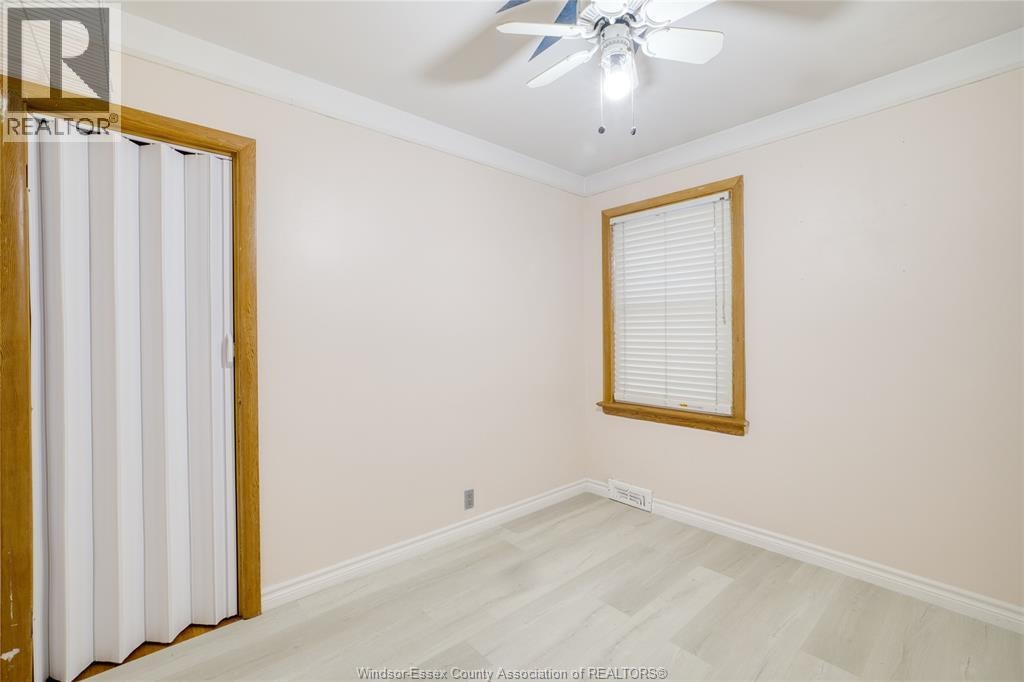 3858 Hillcrest Boulevard, Windsor, ON, N9C 2E3 - 9