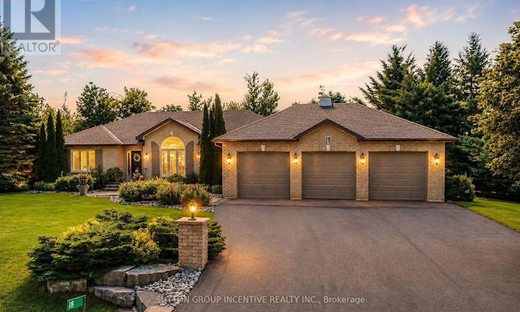 18 Bridle Path
