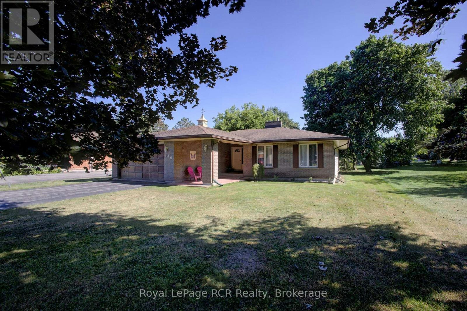 360 Main Street W, Minto, ON, N0G 2P0