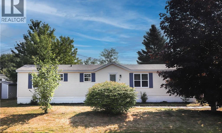 2 Hummingbird Street