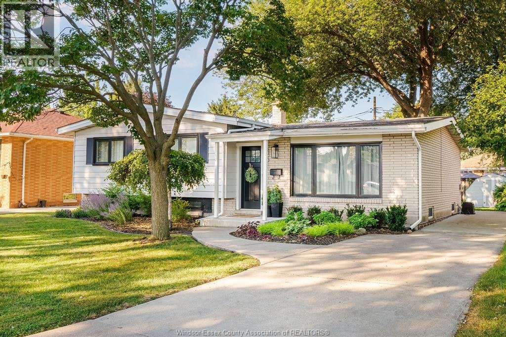 381 Watson, Windsor, ON, N8S 3S3