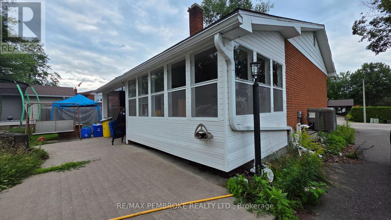 32 Park Drive, Petawawa, ON, K8H 2E1 - 8