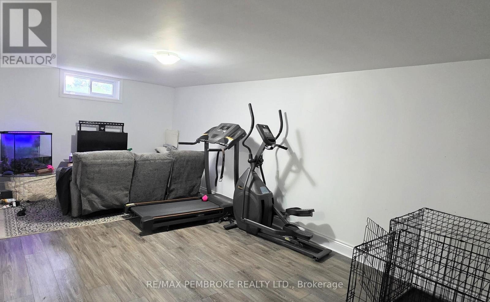 32 Park Drive, Petawawa, ON, K8H 2E1 - 13