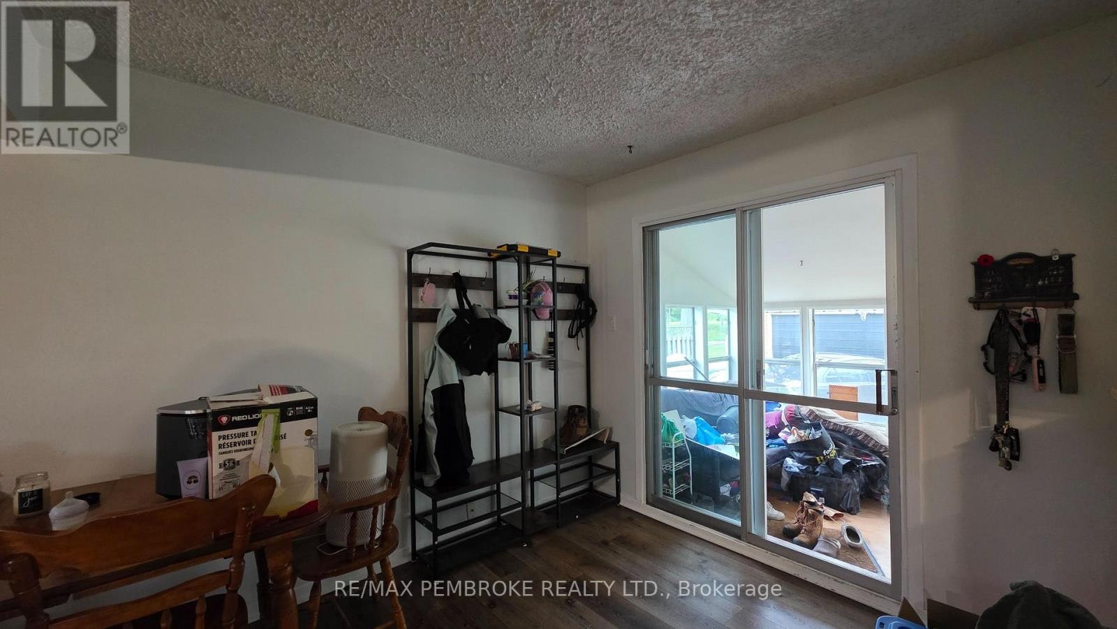 32 Park Drive, Petawawa, ON, K8H 2E1 - 7
