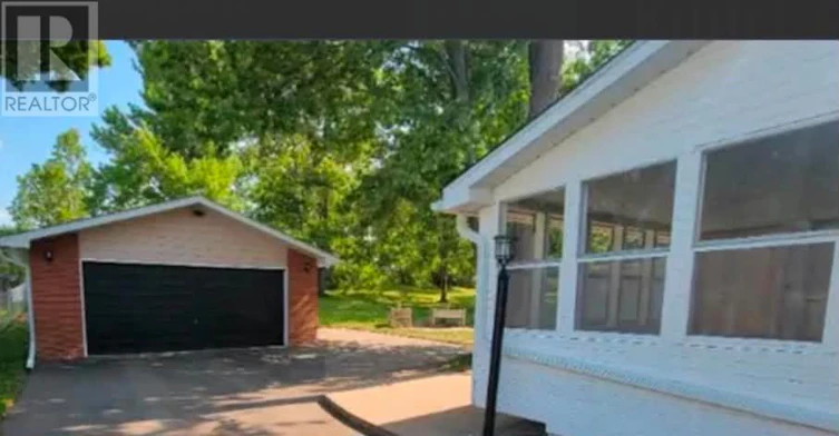 32 Park Drive, Petawawa, ON, K8H 2E1 - 4