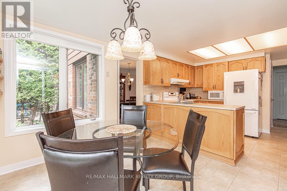 18 Hesse Crescent, Ottawa, ON, K2S 1E4 - 10