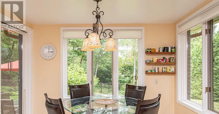 18 Hesse Crescent, Ottawa, ON, K2S 1E4 - 12