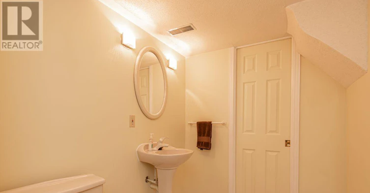 18 Hesse Crescent, Ottawa, ON, K2S 1E4 - 22
