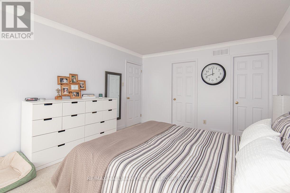 18 Hesse Crescent, Ottawa, ON, K2S 1E4 - 16