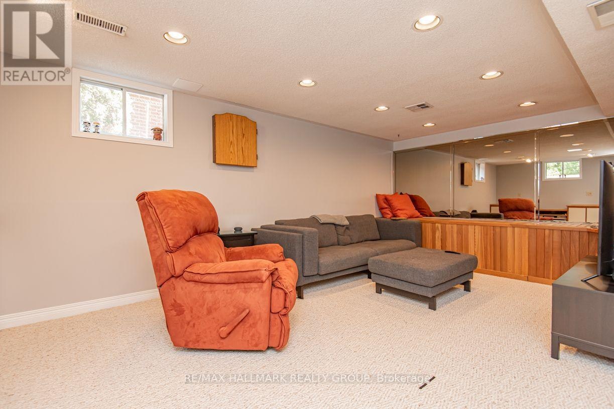 18 Hesse Crescent, Ottawa, ON, K2S 1E4 - 25
