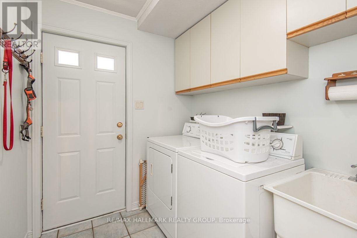18 Hesse Crescent, Ottawa, ON, K2S 1E4 - 21
