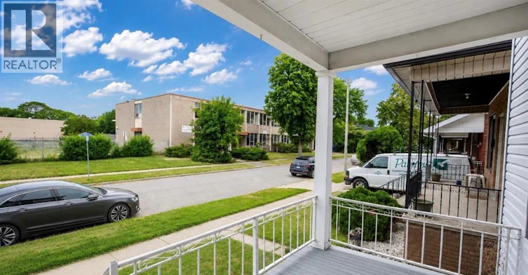 790 Marentette, Windsor, ON, N9A 1Z6 - 2