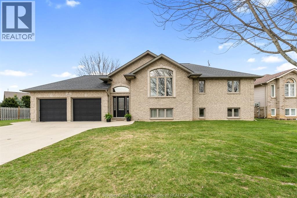 7 Beniuk Court, Leamington, ON, N8H 5K9