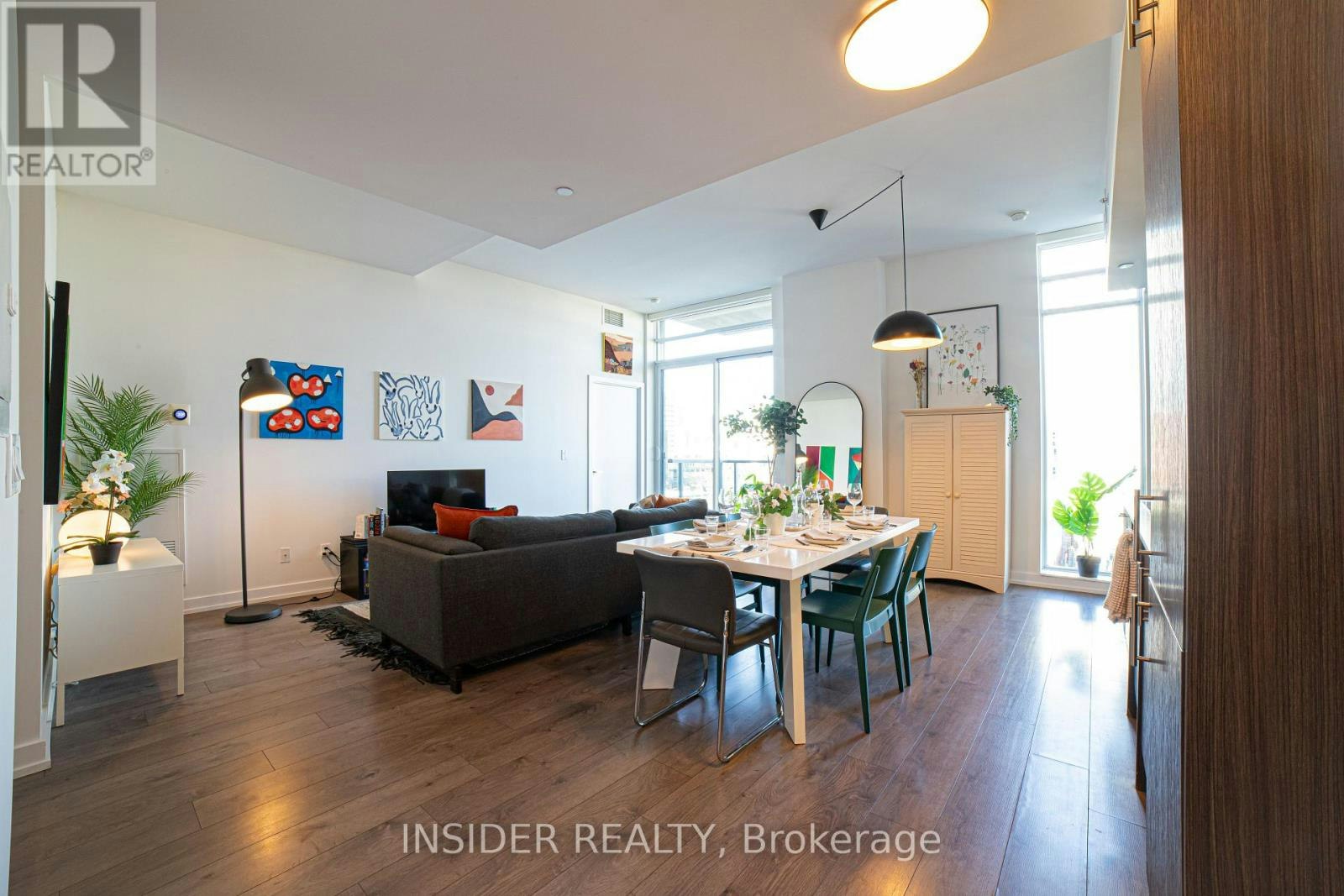 706-297 College Street, Toronto, ON, M5T 0C2