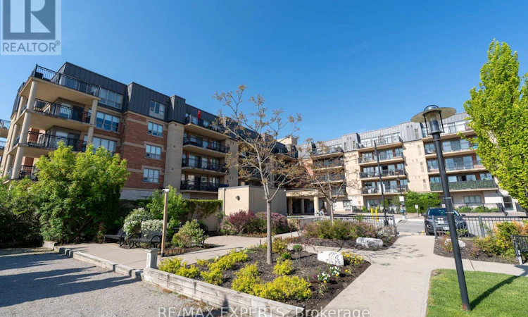 202-8026 Kipling Avenue