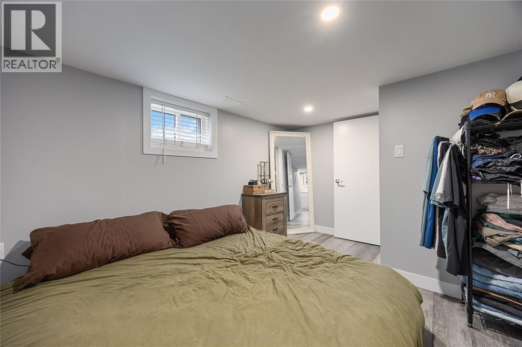 275 Kathleen Avenue, Sarnia, ON, N7T 1E4 - 8