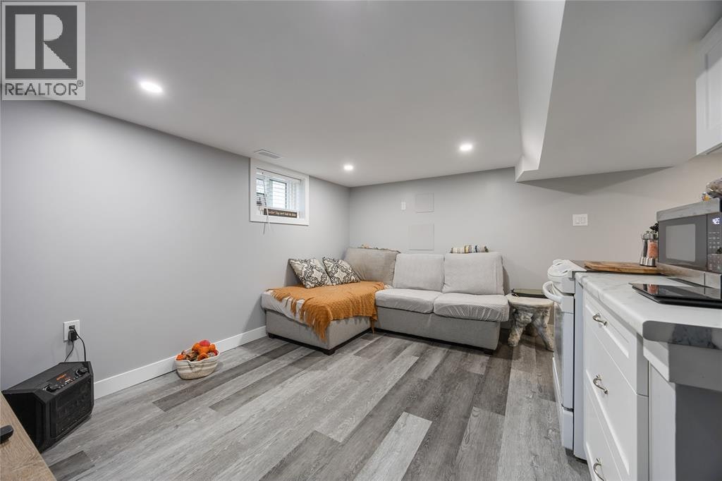 275 Kathleen Avenue, Sarnia, ON, N7T 1E4 - 6