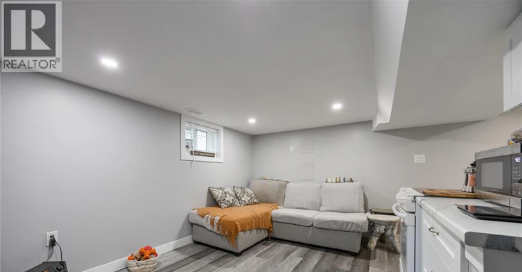 275 Kathleen Avenue, Sarnia, ON, N7T 1E4 - 6