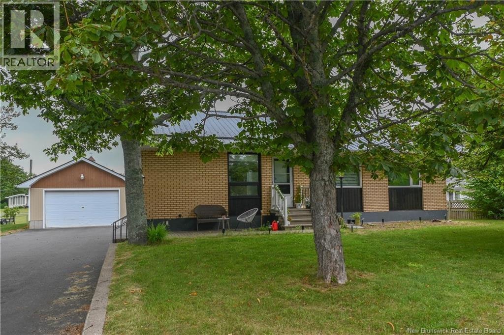 163 Des Peupliers Street, Shippagan, NB, E8S 1J7