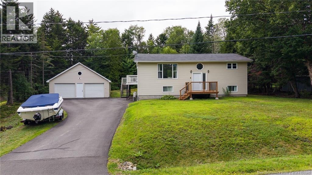 4 Hoyt Street, Grand Bay-Westfield, NB, E5K 2Y2