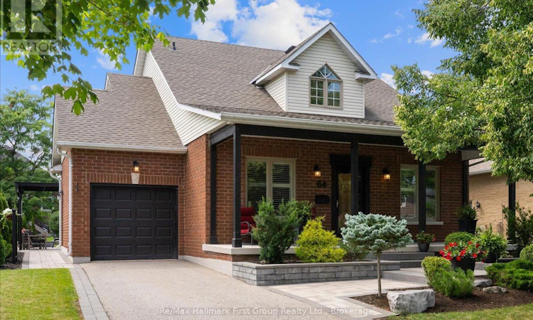 64 Waterbury Crescent