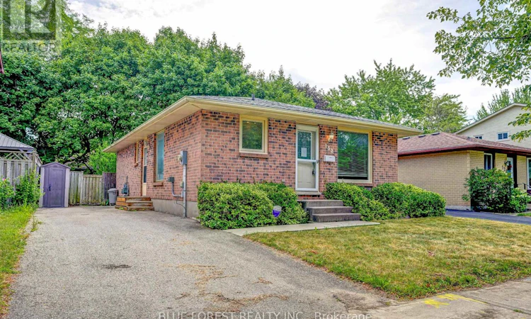 132 Ardsley Crescent
