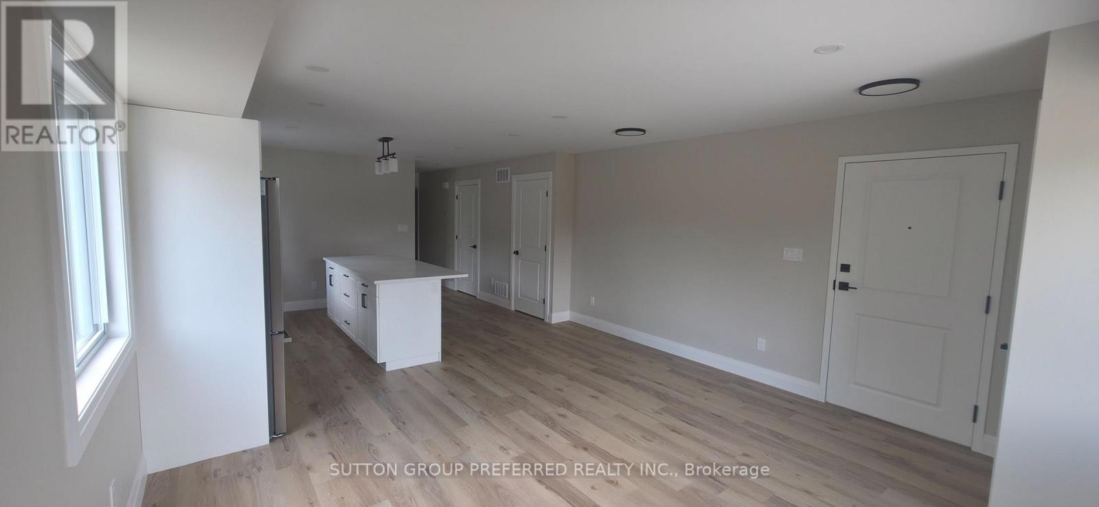 3-118 Scott Street, Strathroy, ON, N7G 1K3 - 4