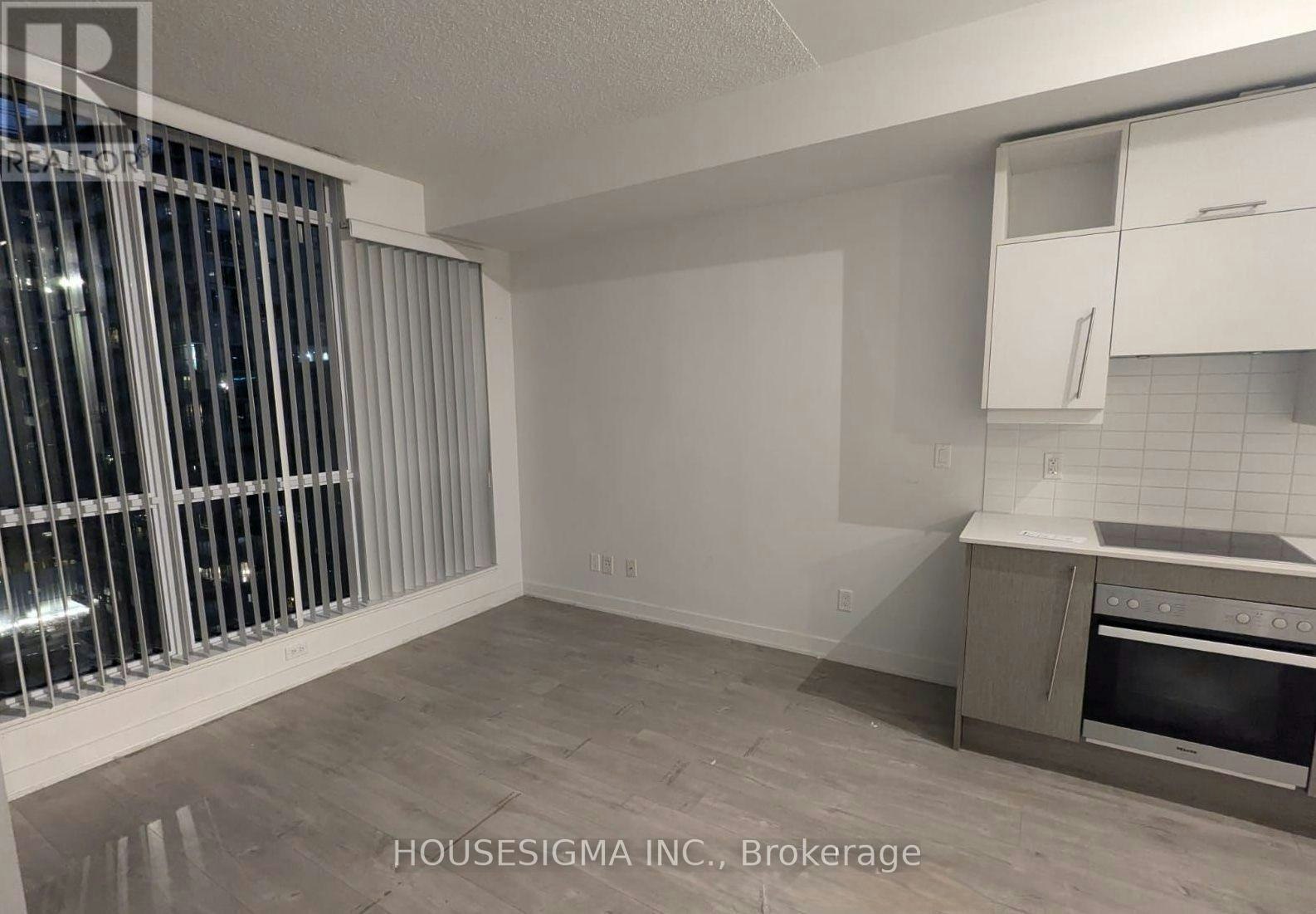 1403-30 Nelson Street, Toronto, ON, M5V 0H5 - 9