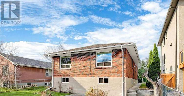 53 Wedgewood Drive, Toronto, ON, M2M 2H4 - 12