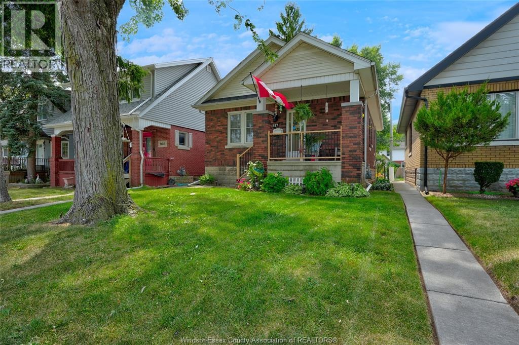 987 Curry, Windsor, ON, N9B 2C4