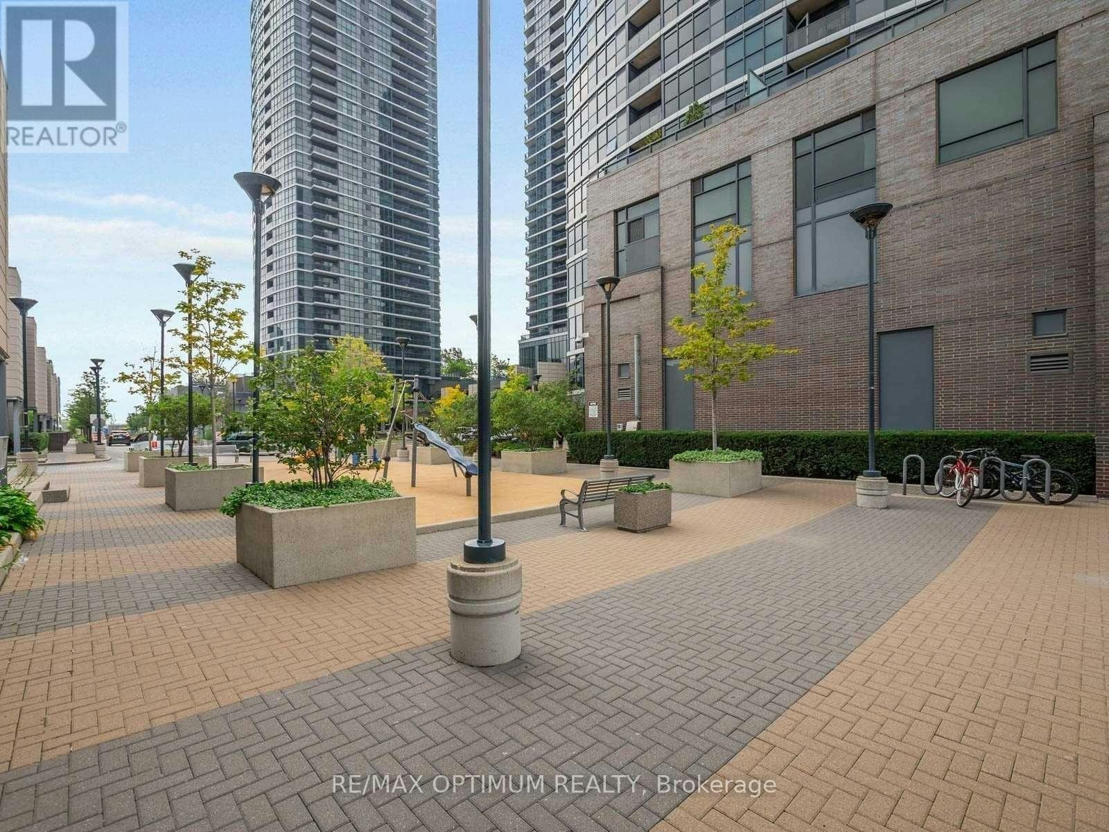 1809-1 Valhalla Inn Road, Toronto, ON, M9B 1S9 - 2
