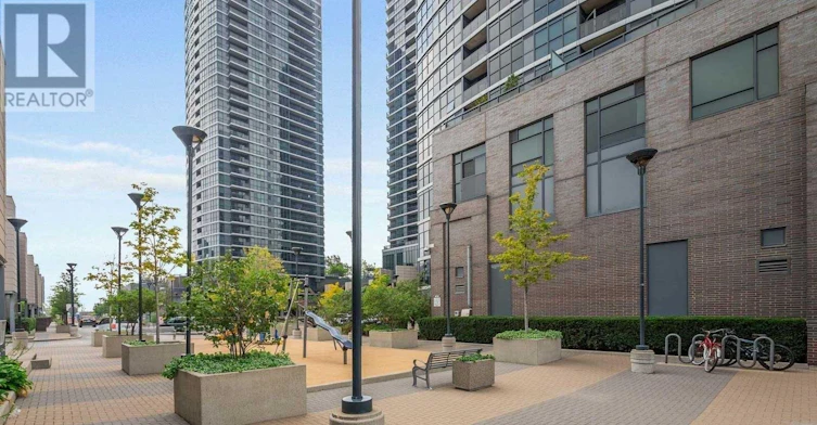 1809-1 Valhalla Inn Road, Toronto, ON, M9B 1S9 - 2