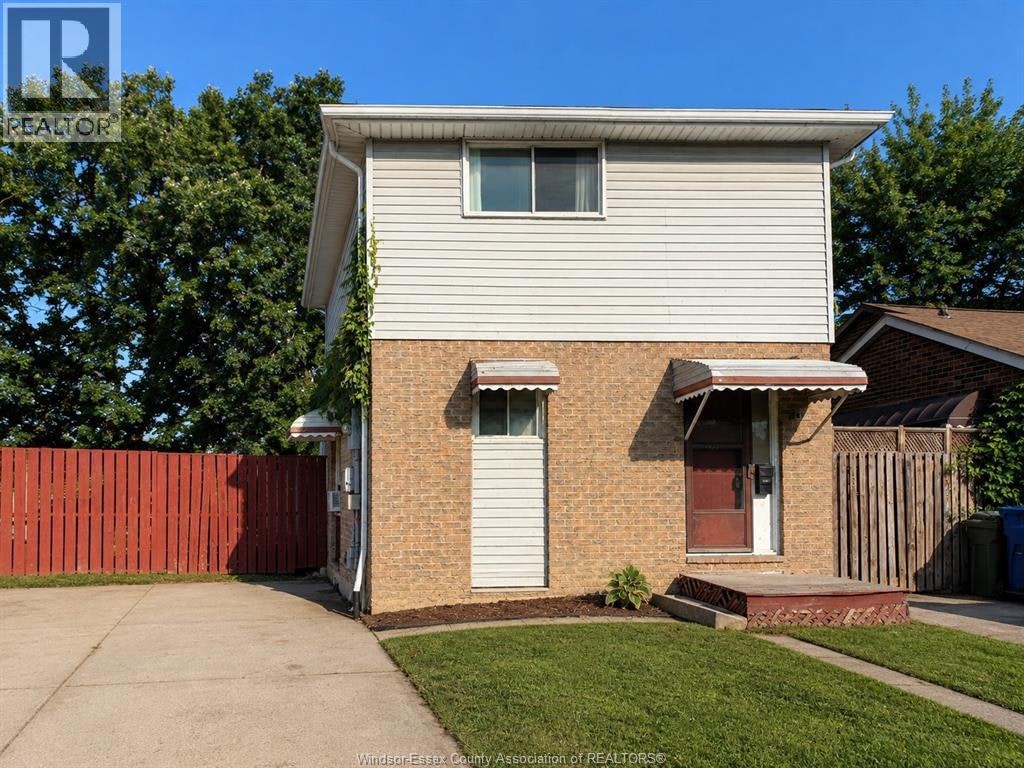 1110 Abbey Court, Windsor, ON, N8S 4E9