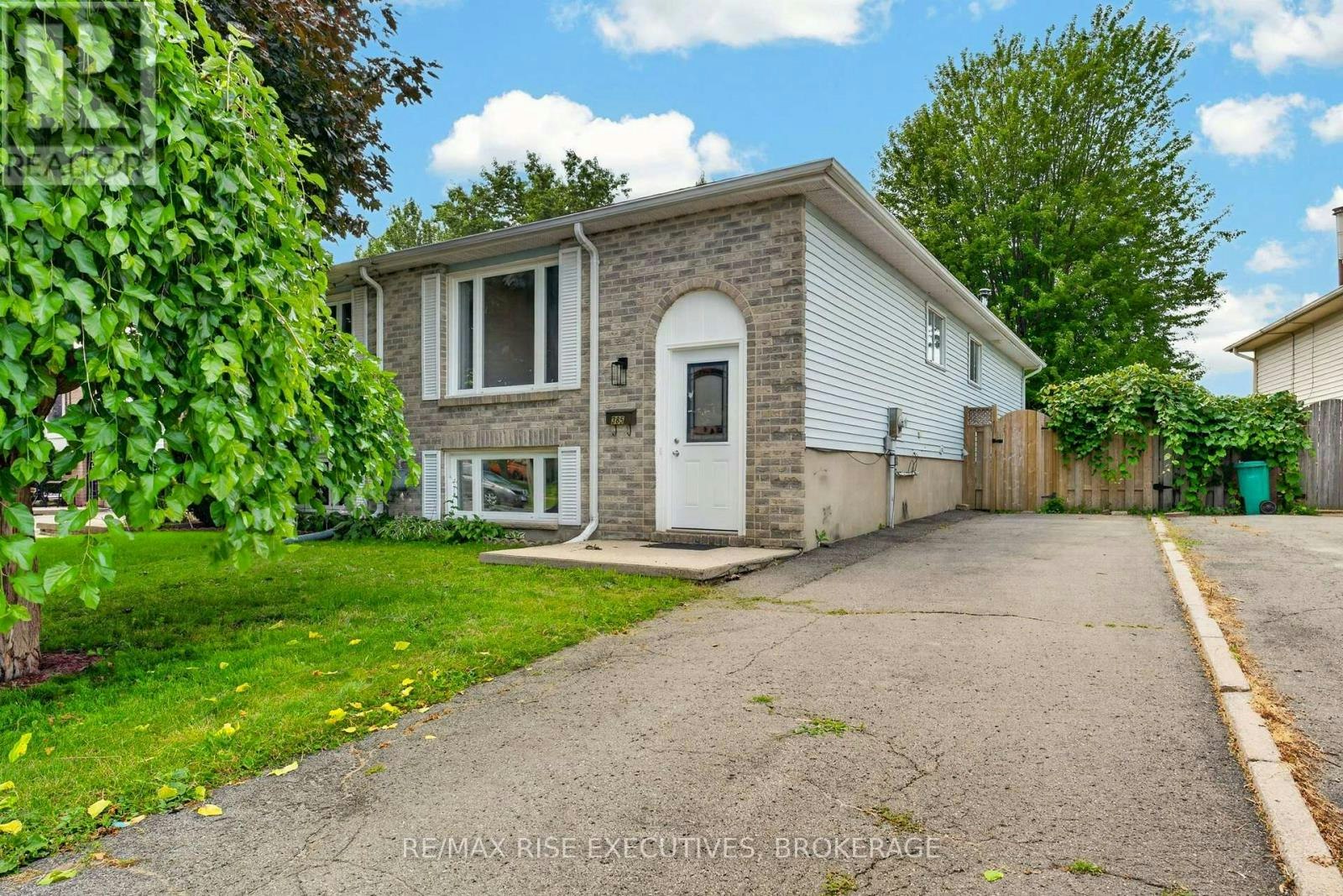 385 Melanie Avenue, Kingston, ON, K7M 8B2