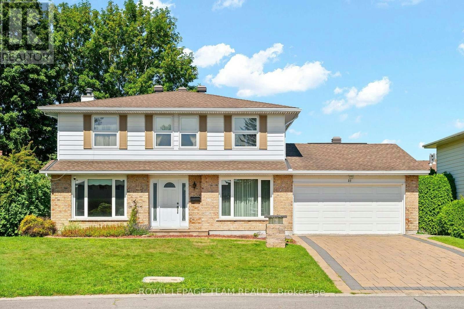 22 Markham Avenue, Ottawa, ON, K2G 3Y2