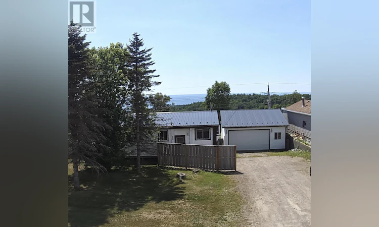 88 Lakeview Drive