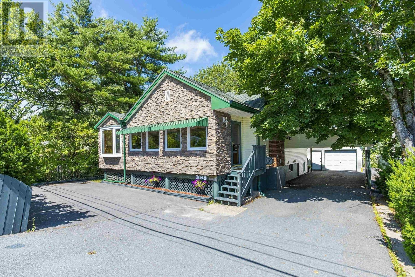 1645 St Margarets Bay Road, Timberlea, NS, B3T 1B4