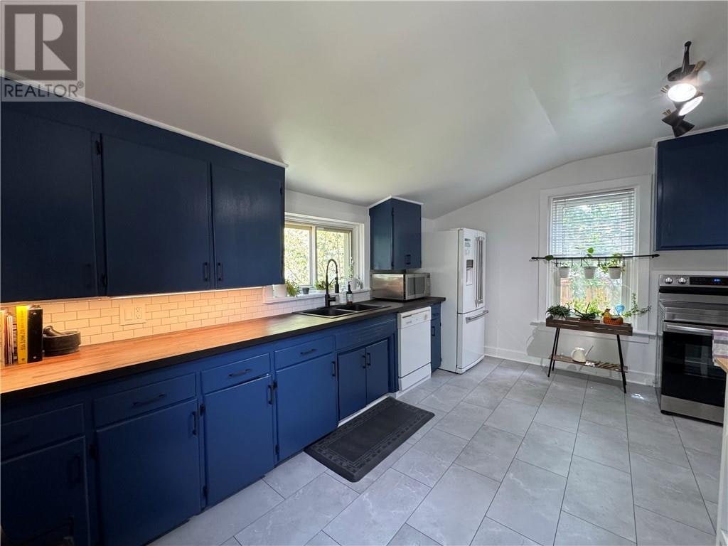 27 Power Street, Greater Sudbury, ON, P0M 1N0 - 2