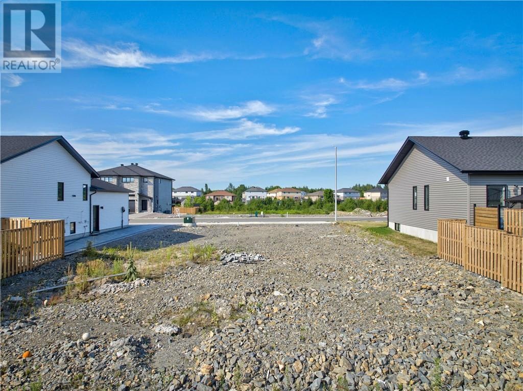 77 Teravista Way, Greater Sudbury, ON