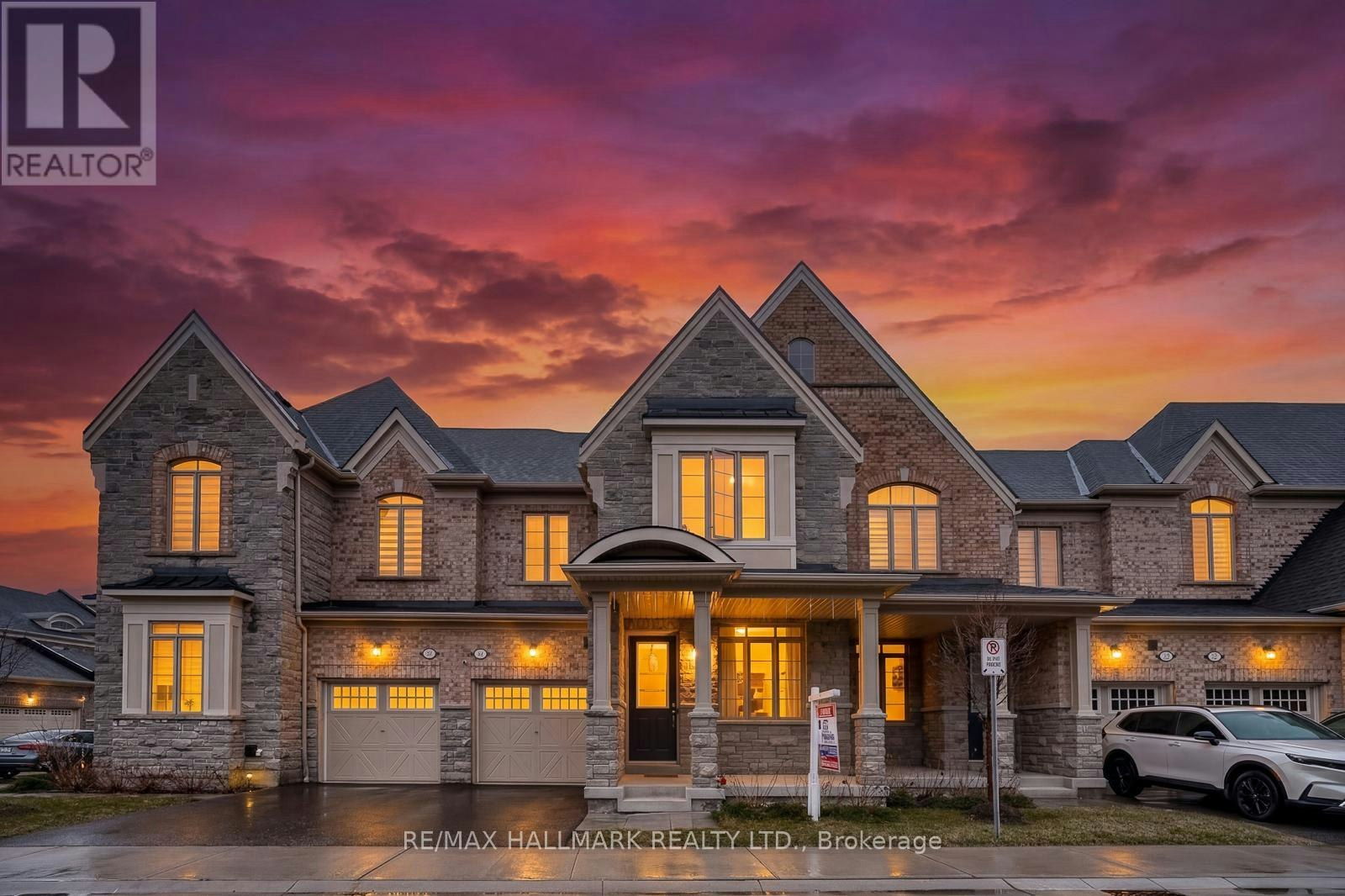 4 Hickling Lane, Ajax, ON, L1T 0N6