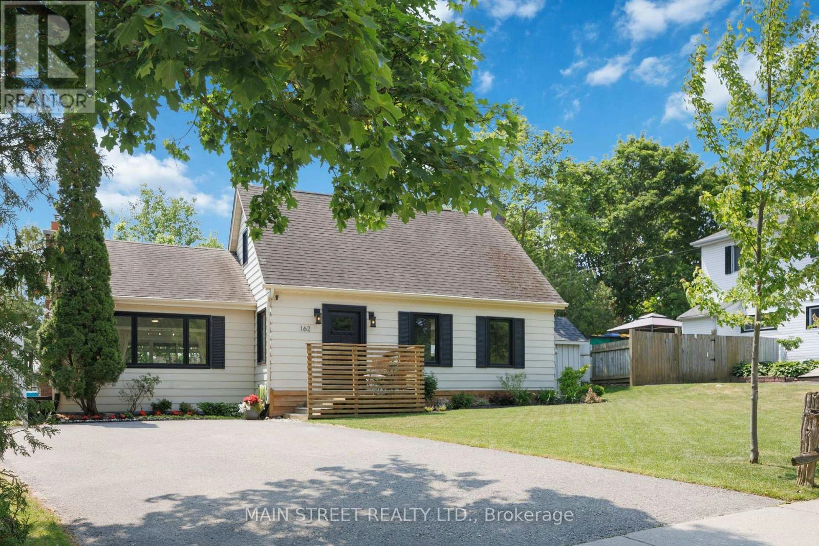 162 Maple Street, Uxbridge, ON, L9P 1B2