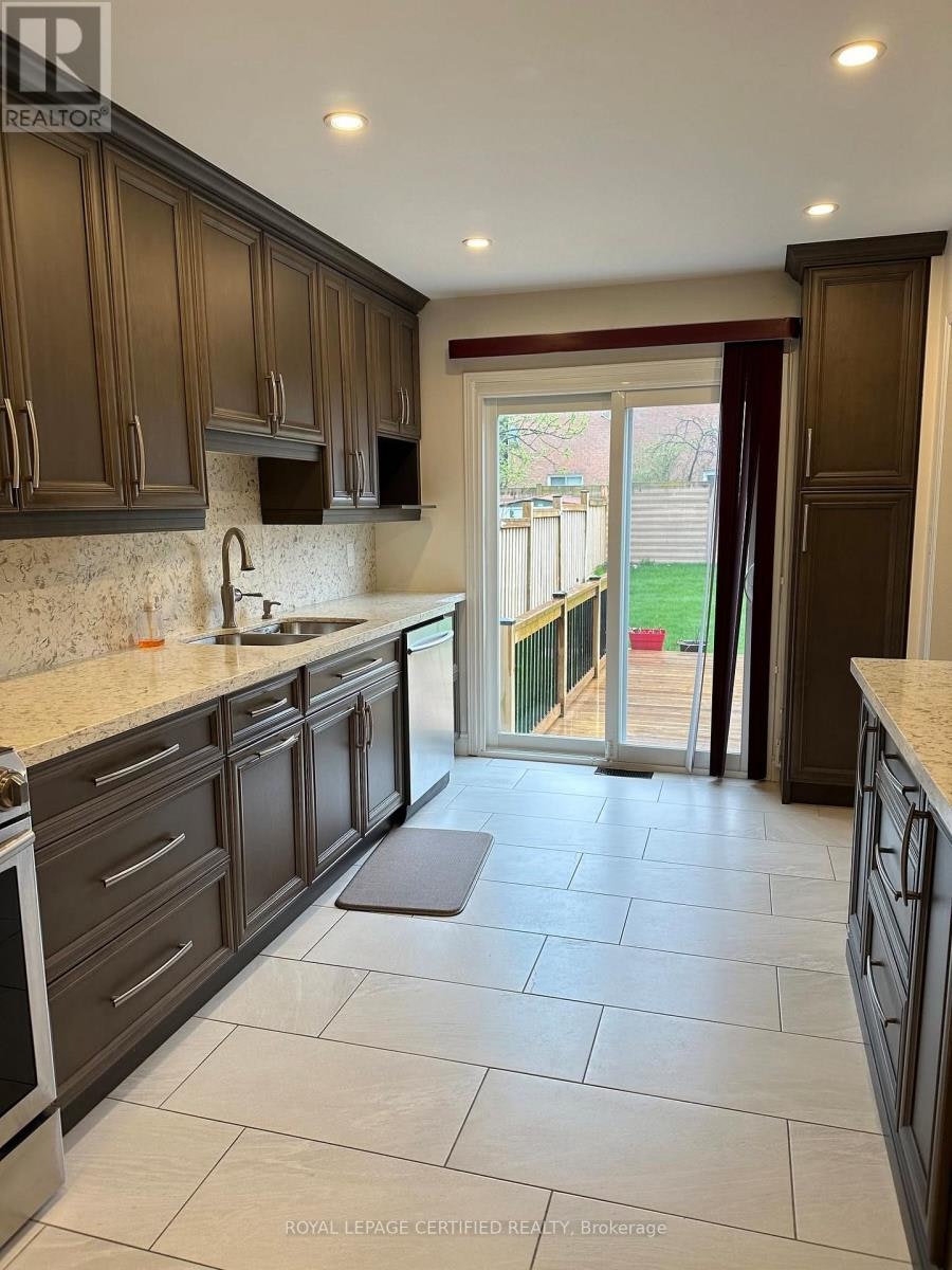MAIN-210 Ecclestone Drive, Brampton, ON, L6X 3R1 - 3
