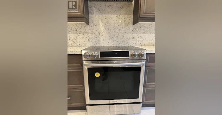 MAIN-210 Ecclestone Drive, Brampton, ON, L6X 3R1 - 2