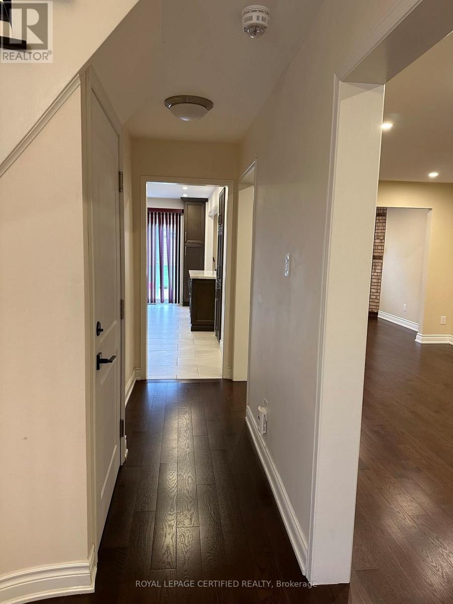 MAIN-210 Ecclestone Drive, Brampton, ON, L6X 3R1 - 17