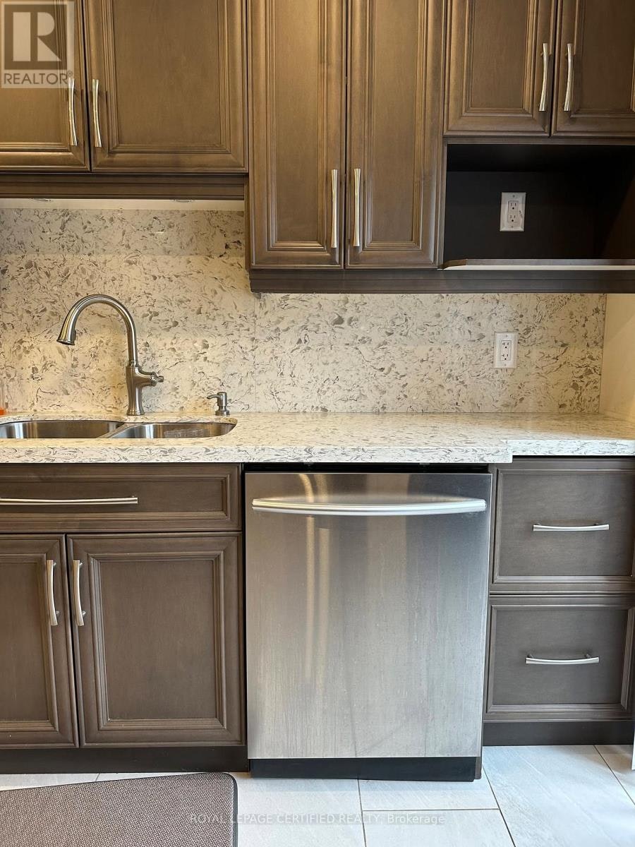 MAIN-210 Ecclestone Drive, Brampton, ON, L6X 3R1 - 5
